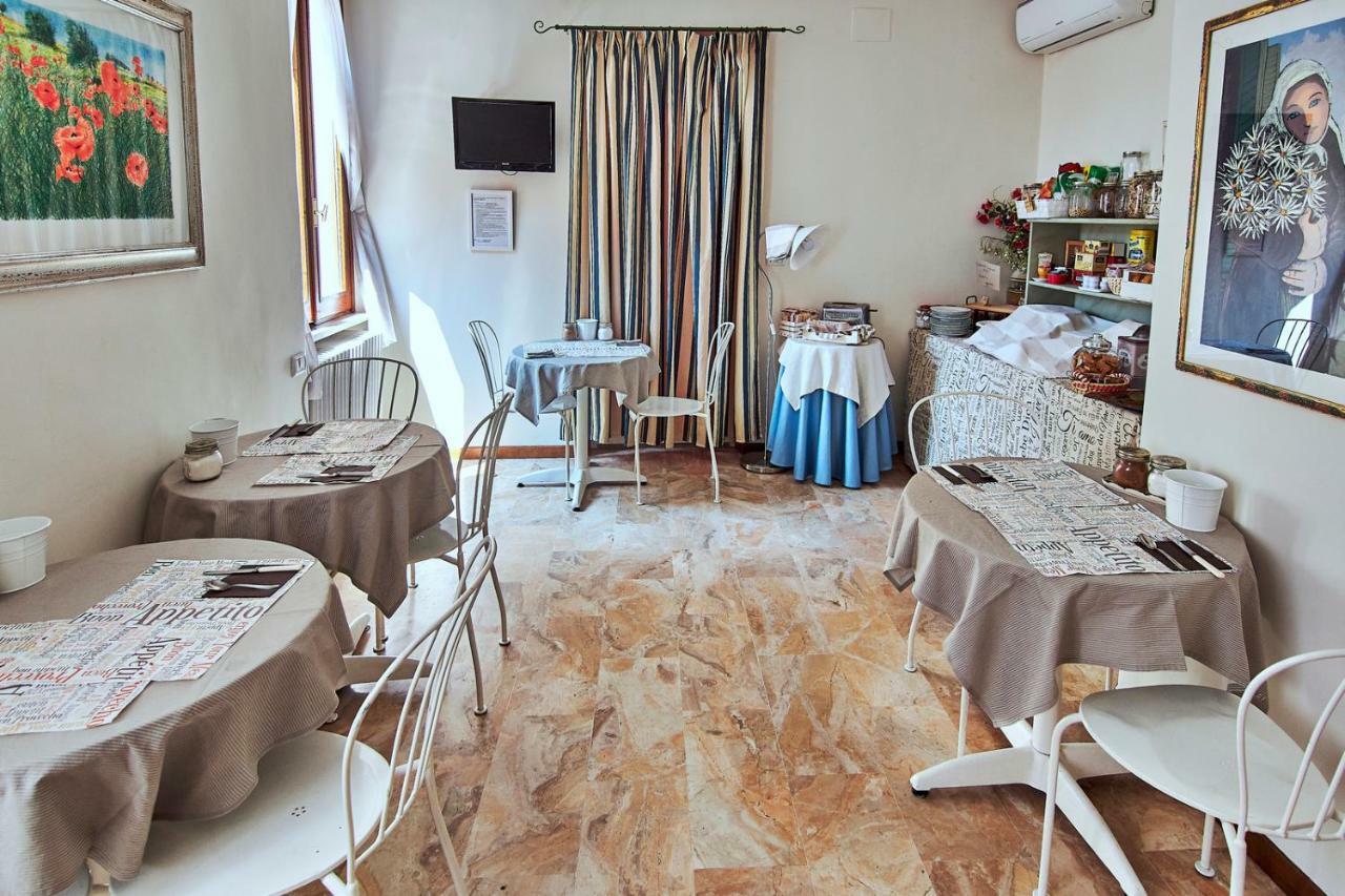 B&B Del Castello San Benedetto del Tronto Exterior photo